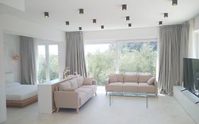 Smart Luxury Suites & Apartments
