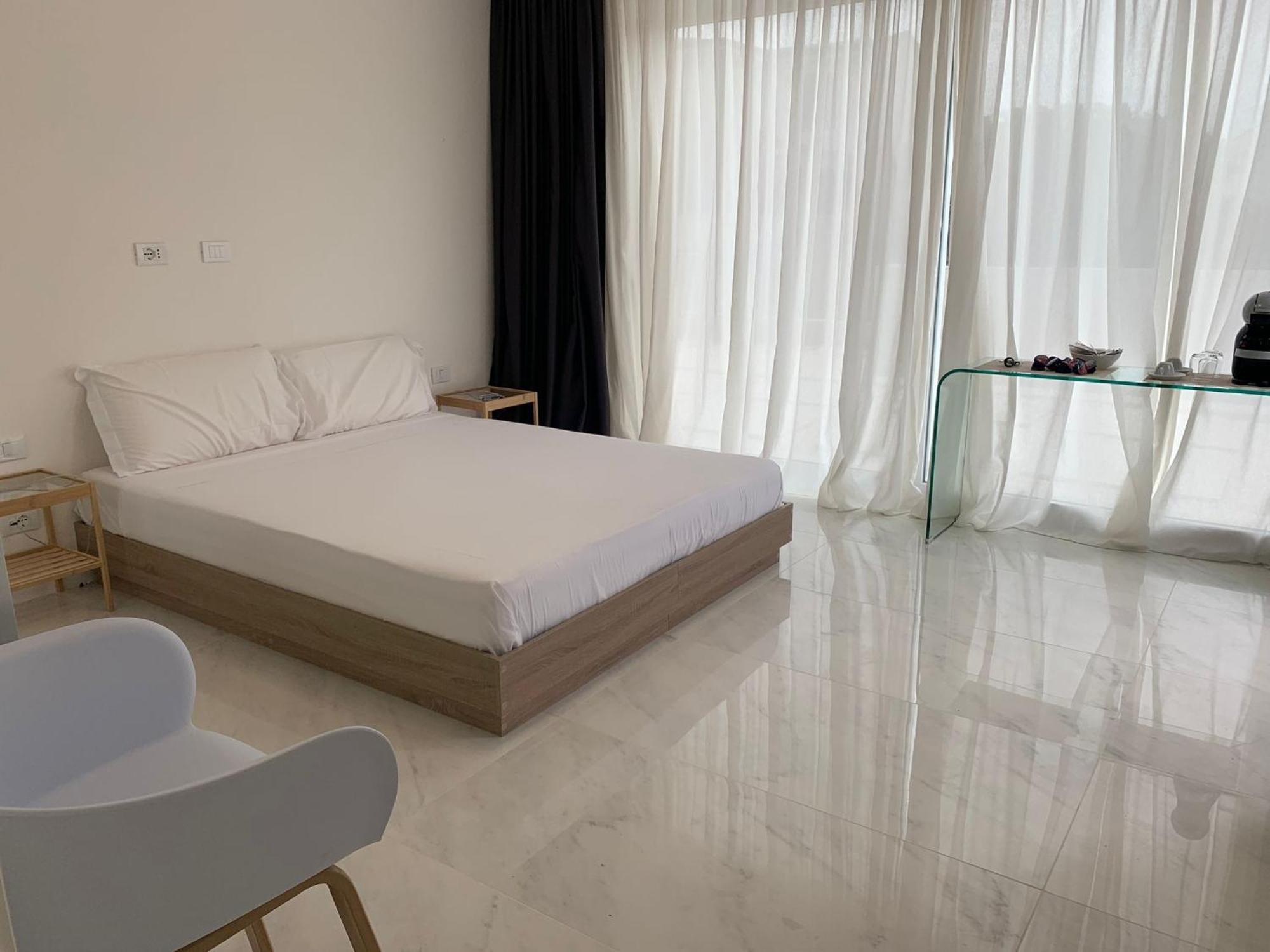 Smart Luxury Suites & Apartments Orosei Szoba fotó